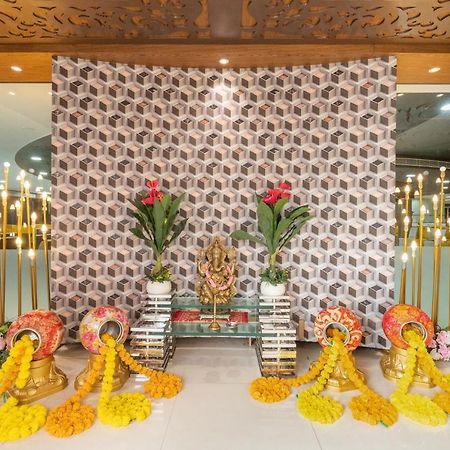 ชลาศรัย รีสอร์ต Hotel Nadiad ภายนอก รูปภาพ