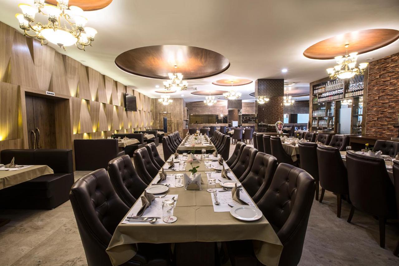 ชลาศรัย รีสอร์ต Hotel Nadiad ภายนอก รูปภาพ